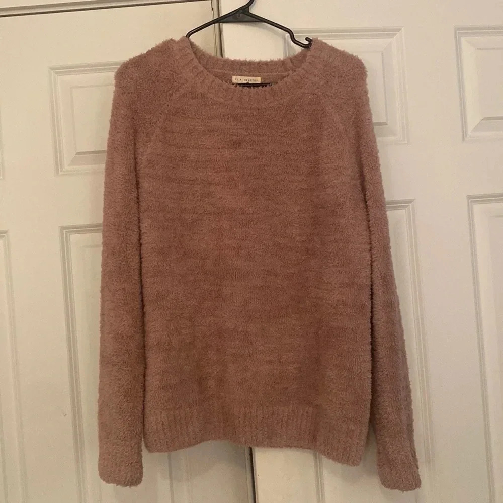 LA hearts pink sweater size small fluffy soft